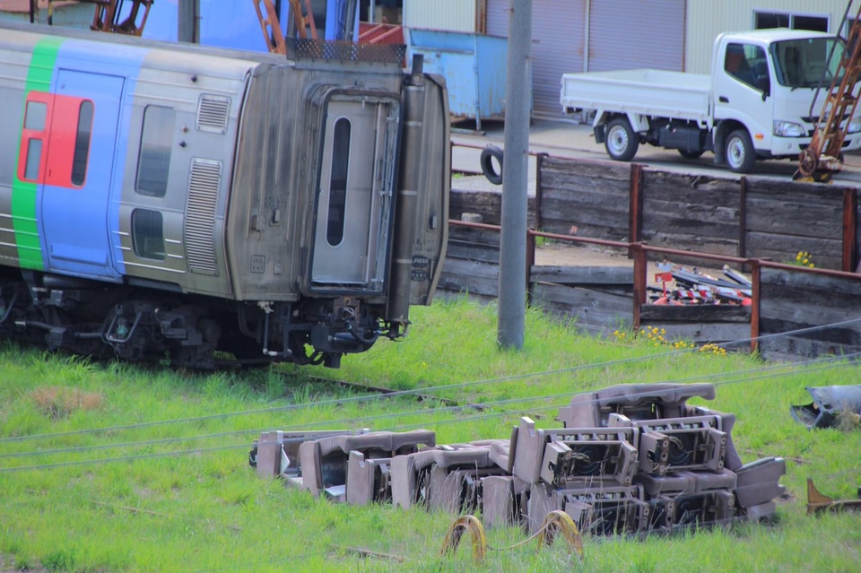 【JR北】キハ183系のリゾート列車「クリスタルエクスプレス」解体開始の拡大写真