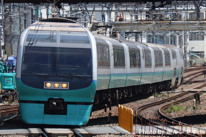 【JR東】251系RE-2編成 国府津より疎開返却回送を渋谷駅で撮影した写真
