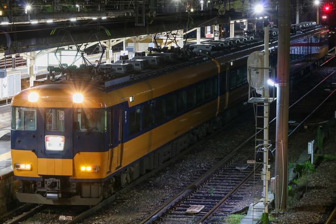【近鉄】12200系NS45廃車回送を塩浜駅で撮影した写真