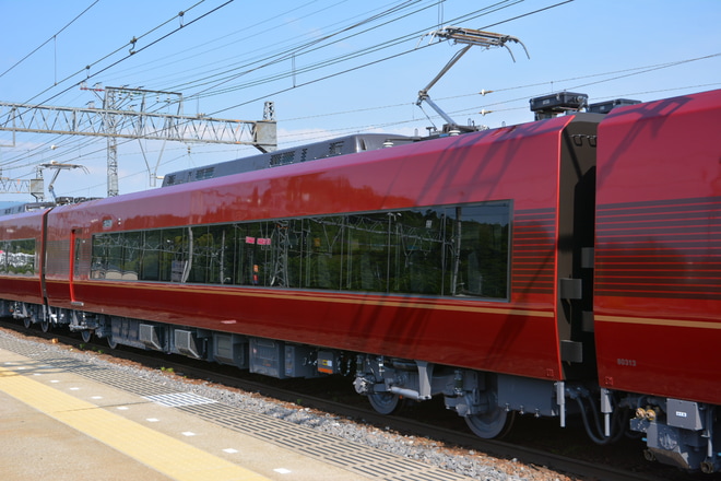 【近鉄】80000系HV13編成が試運転を実施を青山町駅で撮影した写真