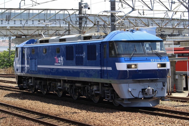 【JR貨】EF210-113広島車両所出場試運転(新塗装化)を天神川駅で撮影した写真