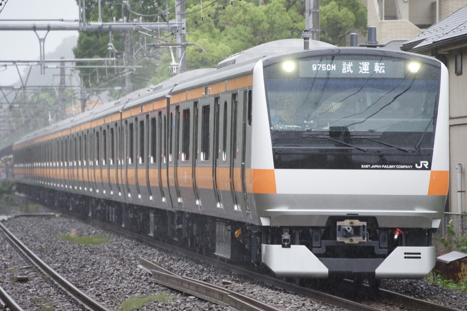 【JR東】E233系トタT71編成 J-TREC出場試運転の拡大写真