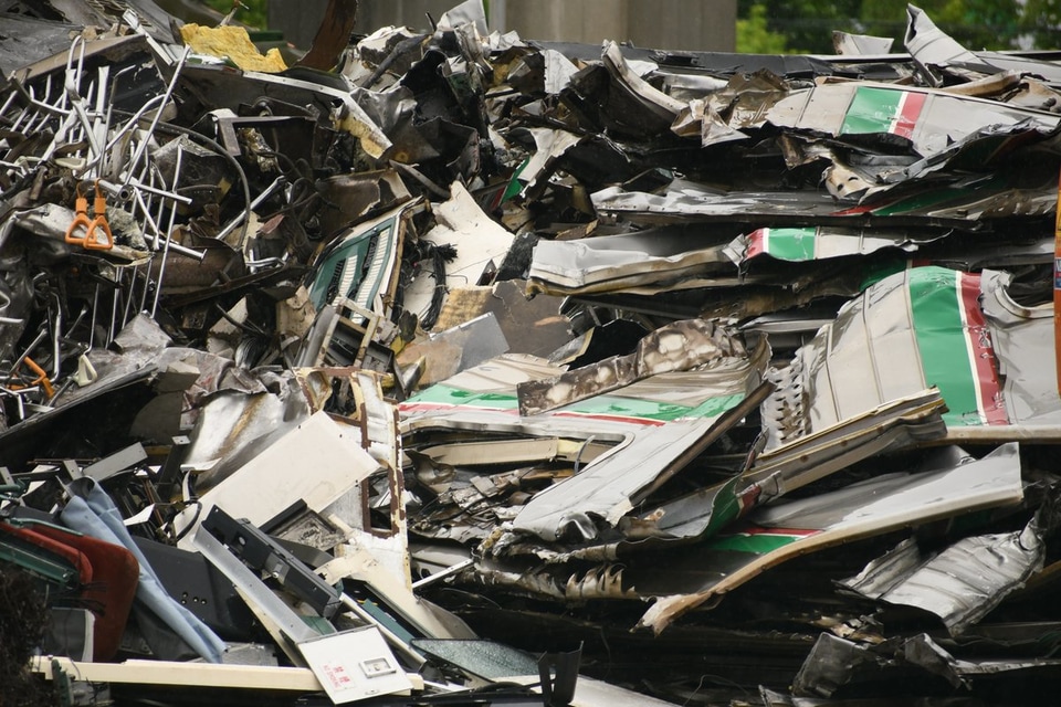 【JR東】元719系H-20編成郡山総合車両センターで解体中の拡大写真