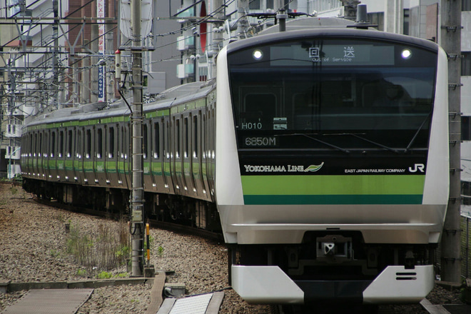 【JR東】E233系H010編成東京総合車両センター入場回送を恵比寿駅で撮影した写真
