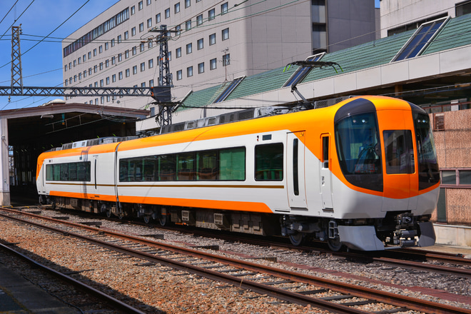【近鉄】16600系YT01五位堂出場試運転を橿原神宮前駅で撮影した写真