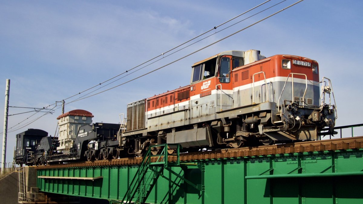 JR貨】DE10-1725牽引のシキ特大貨物 |2nd-train鉄道ニュース
