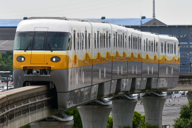 【舞浜リ】新型車両Type C 営業運転開始をリゾートゲートウェイ・ステーション駅で撮影した写真