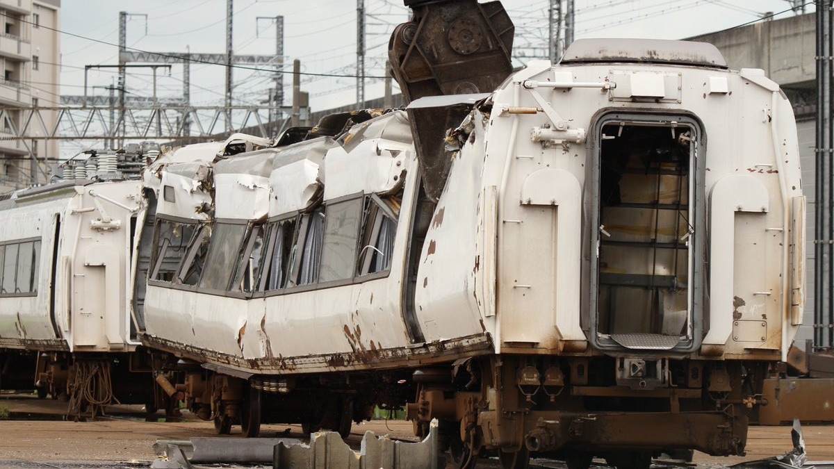 Jr東 元651系k5編成郡山総合車両センターで解体中 2nd Train鉄道ニュース