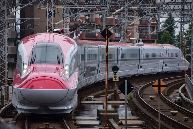 【JR東】E6系Z11編成新幹線総合車両センターから回送を仙台駅で撮影した写真