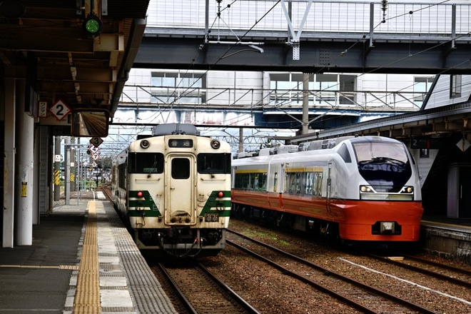 【JR東】E751系A101編成出場試運転を土崎駅で撮影した写真