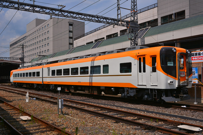 【近鉄】16000系 Y09 出場試運転を橿原神宮前駅で撮影した写真