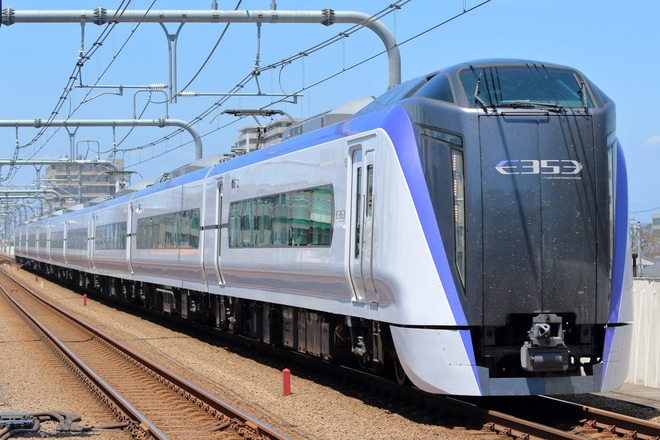 【JR東】E353系「あずさ」「かいじ」運用へ運用拡大を武蔵境駅で撮影した写真