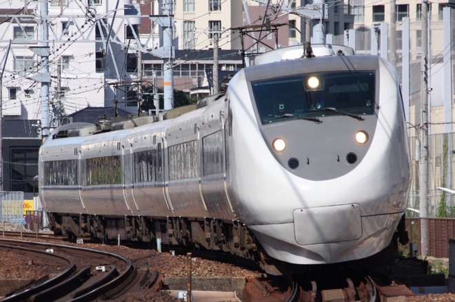 【JR西】681系しらさぎ編成の団体臨時列車が神戸線で運転を不明で撮影した写真