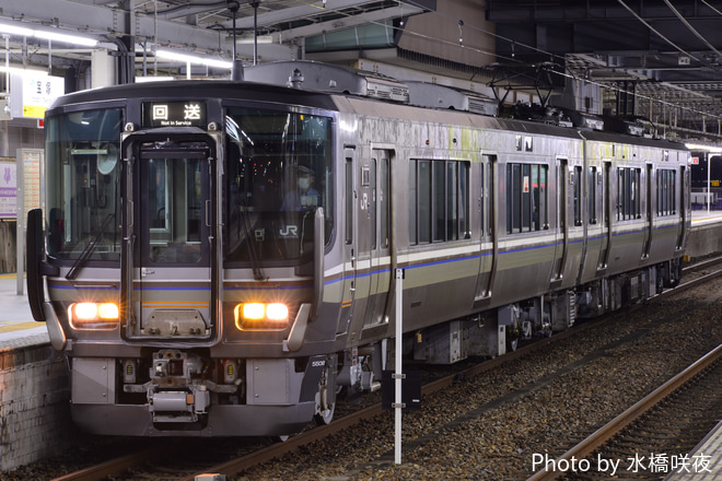 【JR西】223系F8編成吹田総合車両所本所出場を宝塚駅で撮影した写真