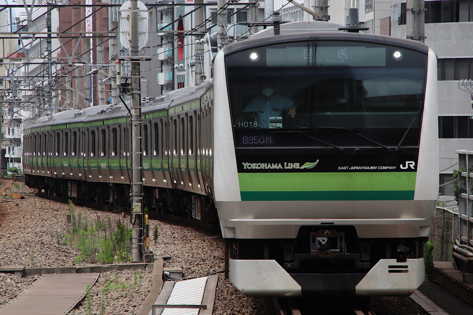 【JR東】E233系H018編成東京総合車両センター出場回送の拡大写真