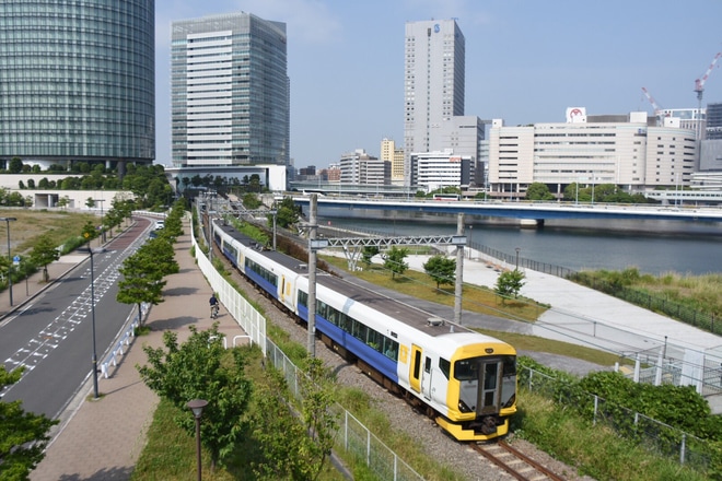 【JR東】E257系NB-12編成使用のY159記念列車を桜木町〜東高島間で撮影した写真