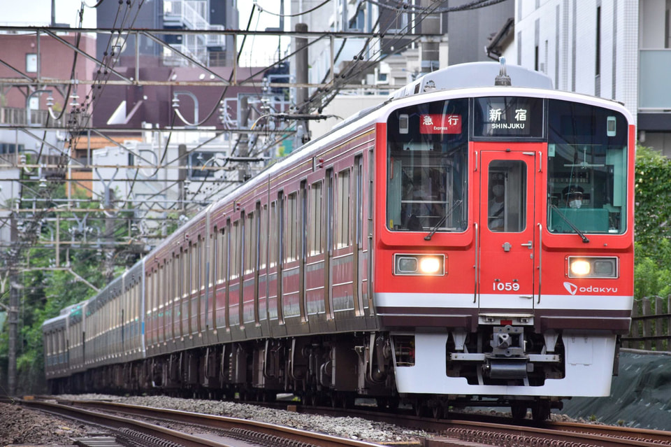 【小田急】箱根登山電車の全線運転再開を記念して「赤い1000形車両」を小田急全線で運転の拡大写真