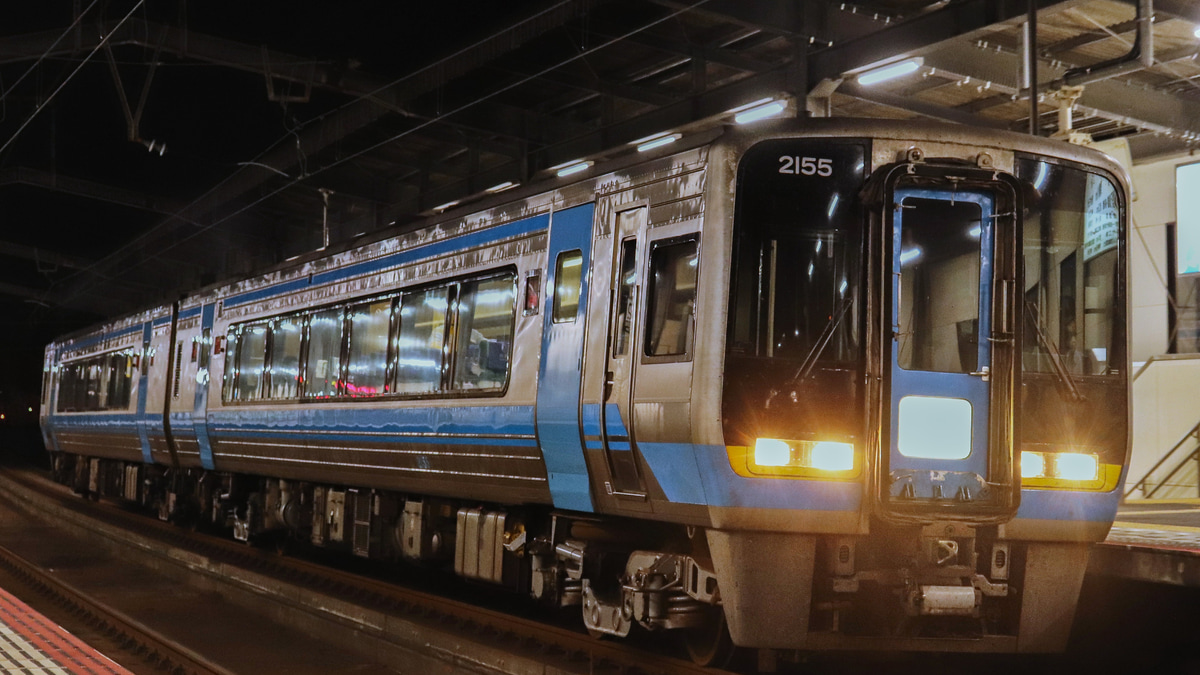 JR四】ミッドナイトEXP高松2000系が代走 |2nd-train鉄道ニュース