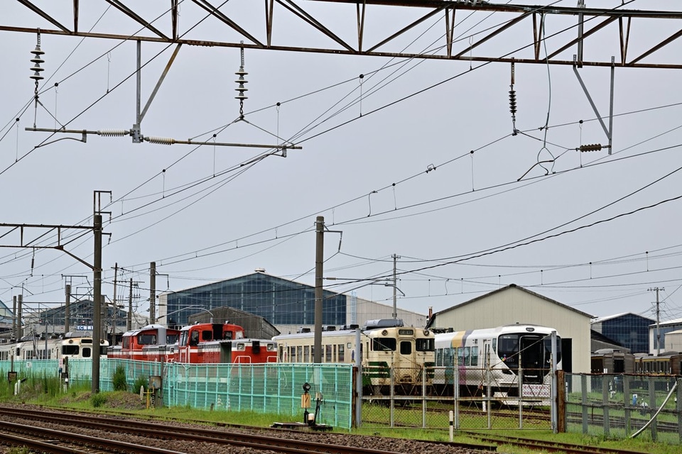 【JR東】キハ40-2088秋田総合車両センター入場の拡大写真