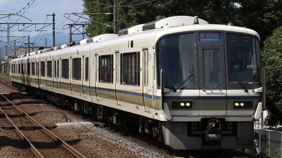 Jr西 新快速を221系が代走 2nd Train鉄道ニュース