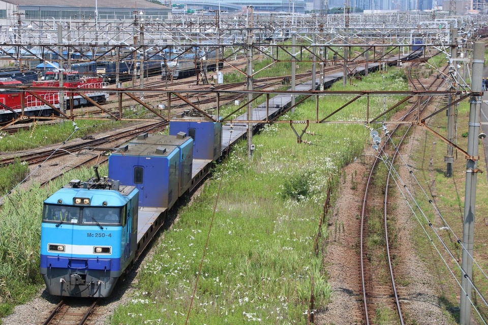 【JR貨】M250系Mc250-3+T車12両+Mc250-4が検査を終えて西湘貨物駅まで試運転の拡大写真
