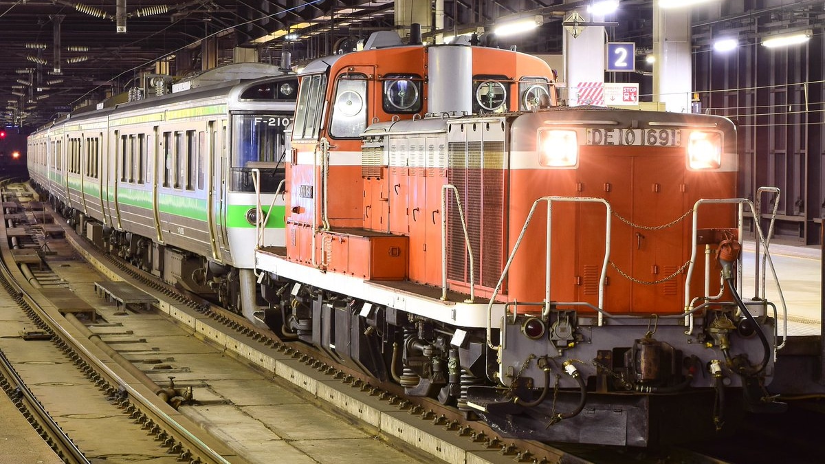 JR北】DE10-1691牽引の721系救援回送 |2nd-train鉄道ニュース