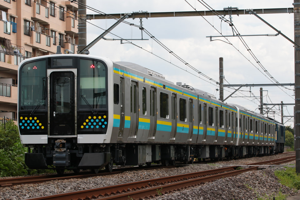 【JR東】E131系マリR03+マリR04編成 配給輸送の拡大写真