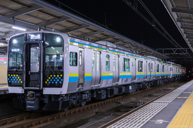 【JR東】E131系マリR03+マリR04編成 幕張車両センター回送を新習志野駅で撮影した写真