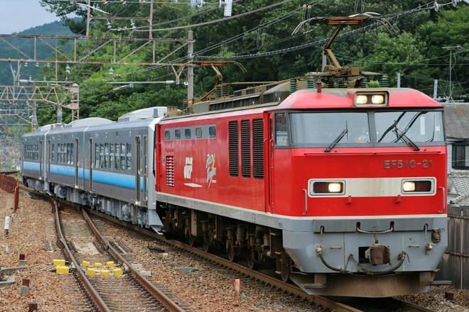 【JR東】GV-E400系3両(秋田地区向け)甲種輸送を山科駅で撮影した写真