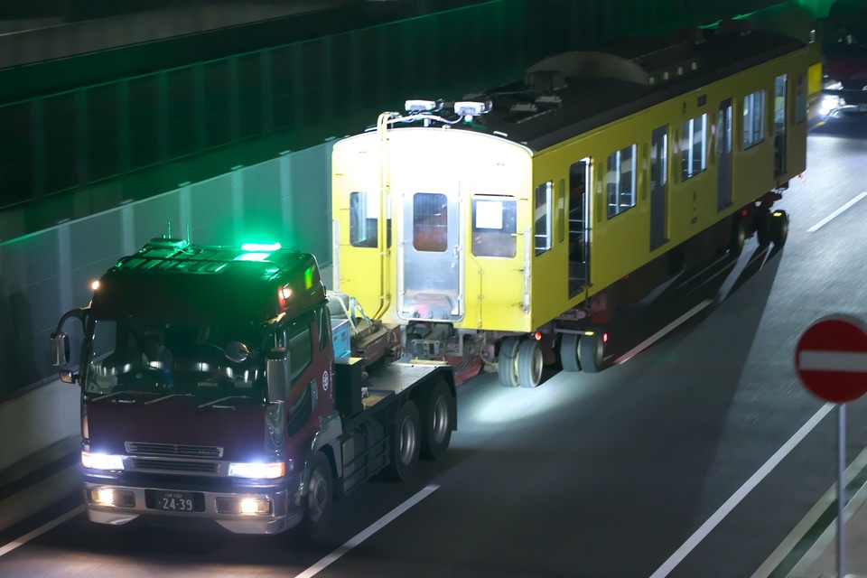 【西武】9000系9102F中間車2両(モハ9502、モハ9602)廃車陸送の拡大写真