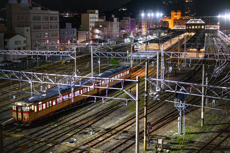 【JR九】キハ66+キハ67が夜行列車「ながさき号」として運転の拡大写真