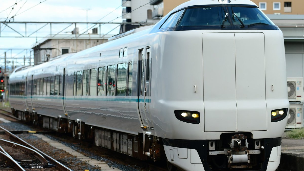 2nd-train 【JR北】721系F4104+F4204編成が苗穂工場へ回送の写真