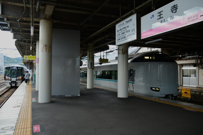 【JR西】287系HC632編成奈良電車区ハンドル訓練を王寺駅6番線に入線で撮影した写真