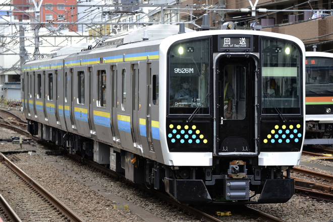 【JR東】E131系R1編成中央本線試運転を八王子駅で撮影した写真