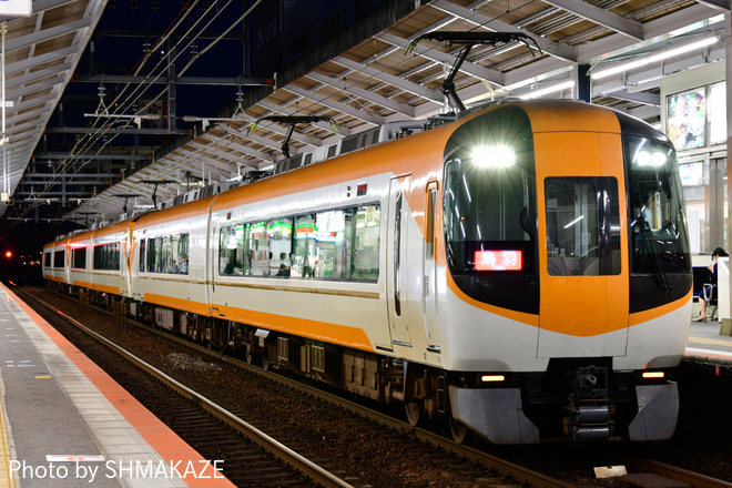 【近鉄】22600系 AT3重連を四日市駅で撮影した写真