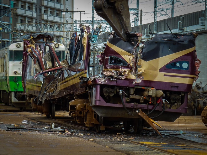 【JR東】キハ48-550(リゾートみのり)解体を郡山総合車両センター付近で撮影した写真