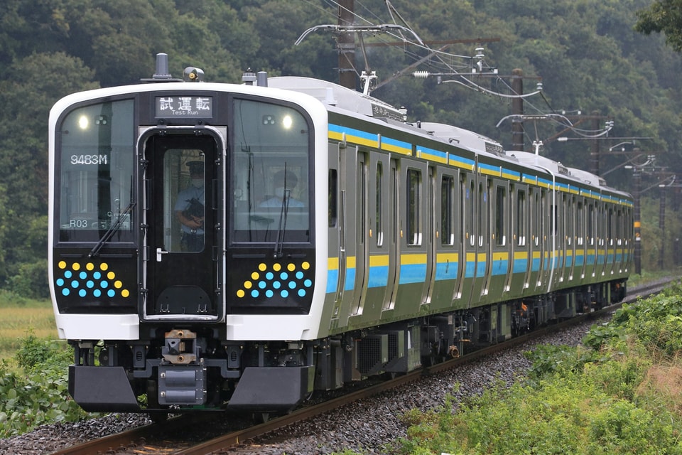【JR東】E131系R03編成、R04編成が成田線・鹿島線試運転の拡大写真