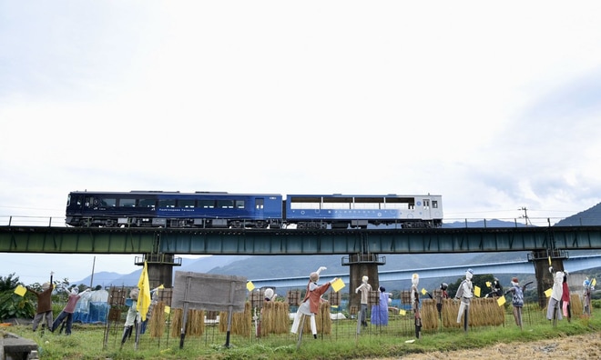 【JR四】藍よしのがわトロッコ徳島線を回送を不明で撮影した写真