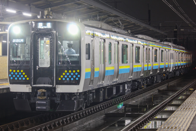 【JR東】E131系マリR05編成+マリR06編成 幕張車両センターへ回送を新習志野駅で撮影した写真