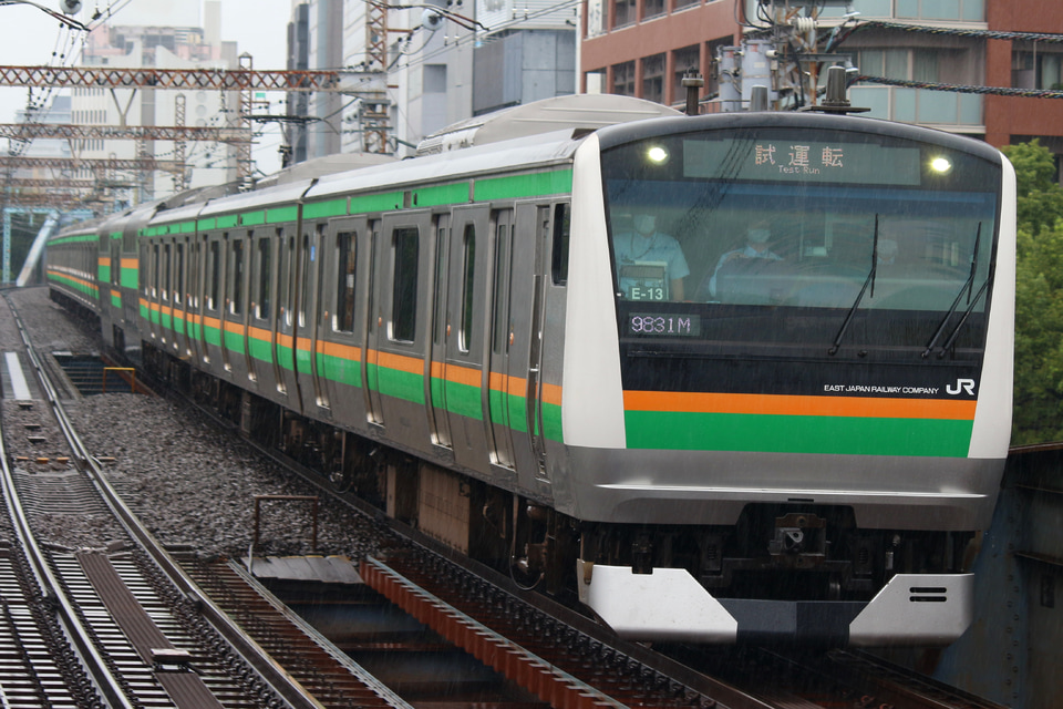 【JR東】E233系3000番台コツE-13編成を使用した高島貨物線・根岸線試運転の拡大写真