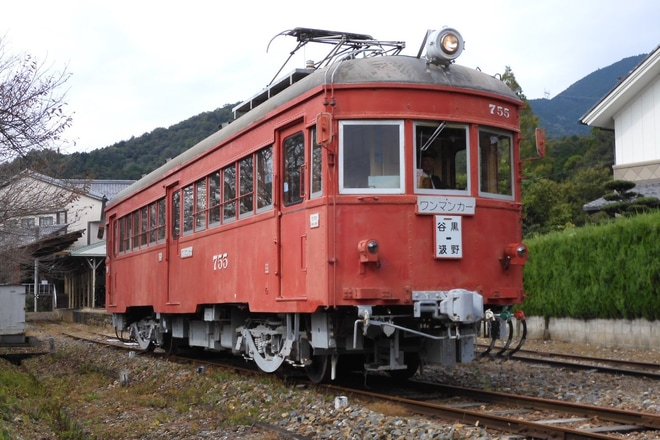 【庭箱】赤い電車撮影会を谷汲駅で撮影した写真