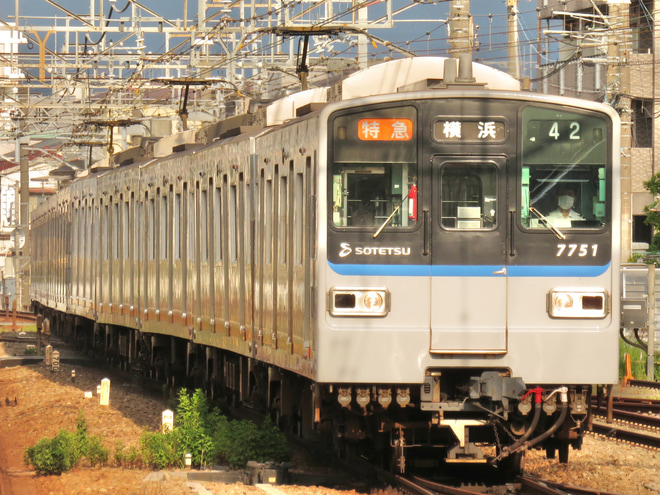 【相鉄】新7000系7751×10営業運転を離脱を相模大塚駅で撮影した写真