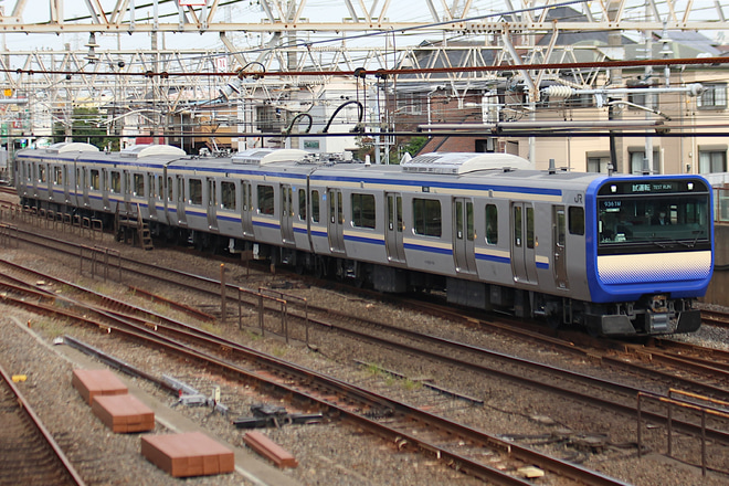 【JR東】E235系1000番台J-01編成 総武本線,鹿島線で試運転を幕張駅付近で撮影した写真