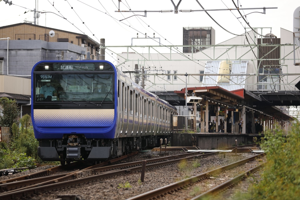 【JR東】E235系1000番台J-01編成 総武本線,鹿島線で試運転の拡大写真
