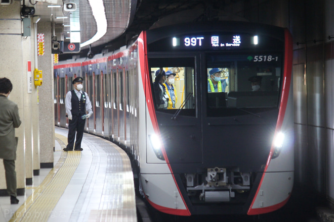 【都営】5500形5518編成 総合車両製作所出場を浅草橋駅で撮影した写真