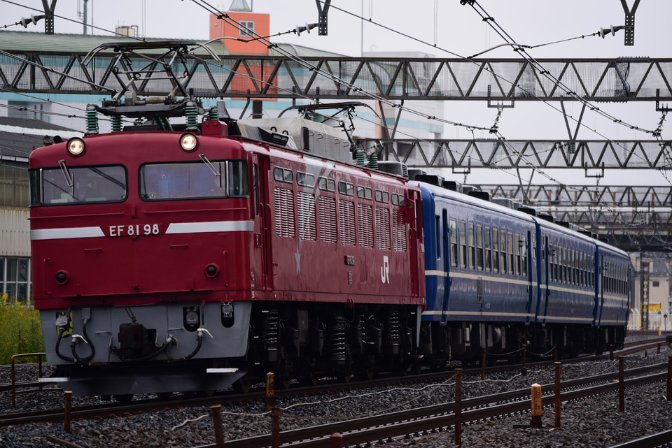 【JR東】仙山線紅葉号に使用される12系高崎車3両送り込み回送の拡大写真
