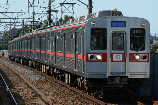 【京成】3600形リバイバルカラー金町線入線ツアーで3688編成(ファイヤーオレンジ)使用の団体臨時列車