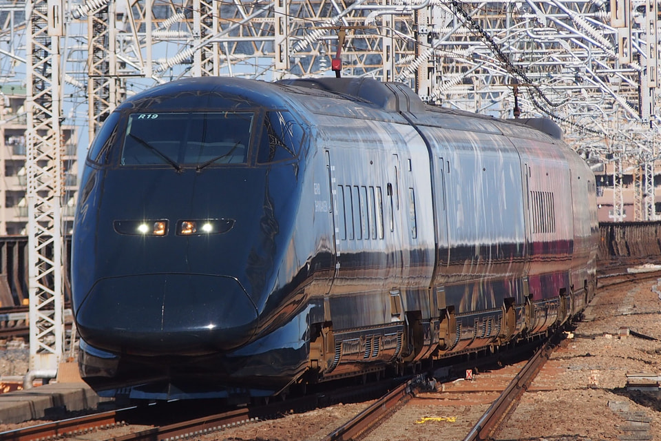 【JR東】E3系R19編成「現美新幹線」使用の団臨の拡大写真