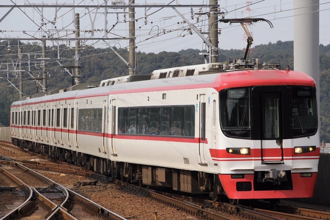【名鉄】1700系1701F舞木入場回送を本宿駅で撮影した写真