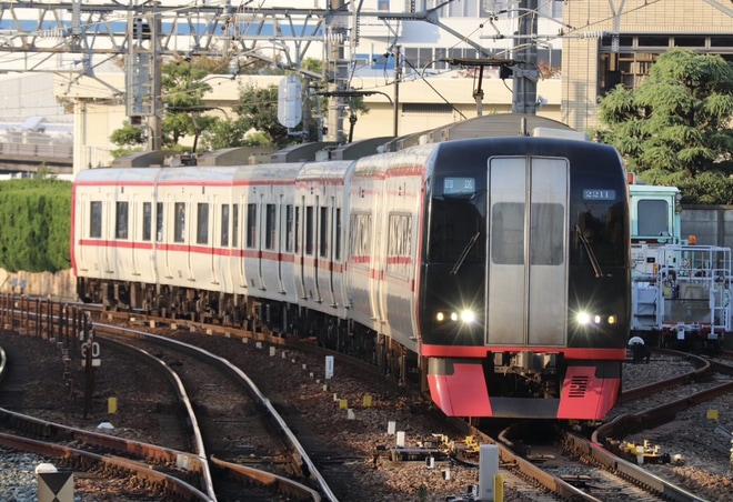 【名鉄】2200系2211F舞木入場回送を神宮前駅で撮影した写真